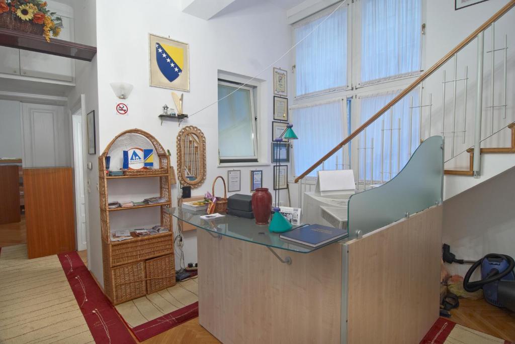 Hostel Residence Сараево Экстерьер фото